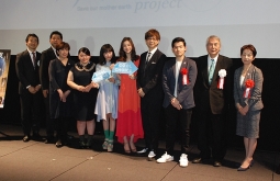 地球温暖化対策へ、アニメ2作品製作（写真は完成披露試写会の登壇者）