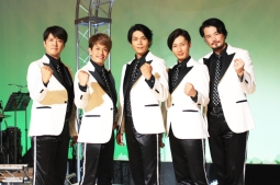 （左から）酒井一圭、友井雄亮、白川裕二郎、後上翔太、小田井涼平