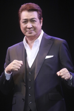 山川豊（カメラマン：矢部志保）