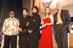 麦わらの一味が六本木に集結