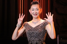 デビュー35周年記念ライブを行った大石まどか