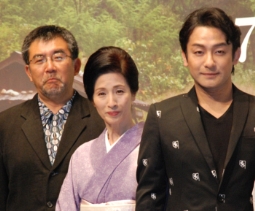 左より、篠原監督、松原、片岡