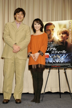 「リアル・スティール」イベントに出席した石井、木佐夫妻