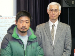 パク・ジョンボム監督（左）と加藤博氏（右）