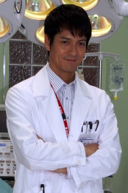 テレビ朝日系の新ドラマ「DOCTORS～最強の名医～」に主演する沢村一樹