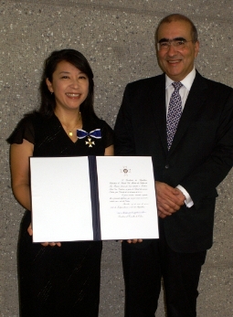 小野リサ、ブラジル最高勲章を受章