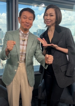 森田健作（左）、湖月わたる（右）