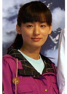 生まれながら山ガール 尾野真千子は標高00mロケも 嬉しい 文化通信 Com