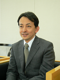 市川さん13年②.JPG