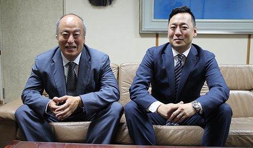 佐々木伸一社長（左）と武彦専務（右）.jpg