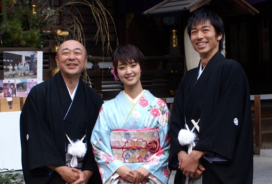 剛力彩芽、ビブリア古書堂店主役に涙の決意「原作に少しでも 剛力彩芽、ビブリア古書堂店主役に涙の決意「原作に少しでも